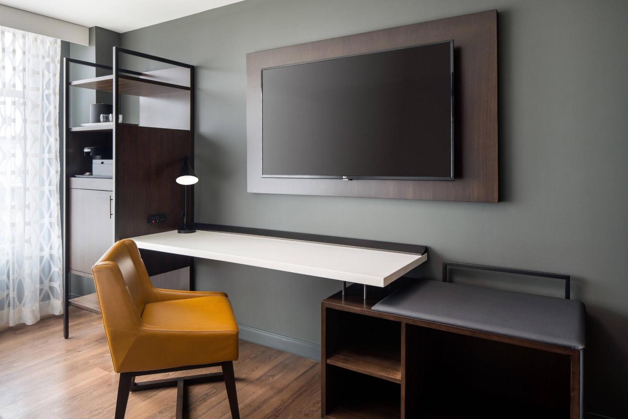 Morgantown Marriott At Waterfront Place Εξωτερικό φωτογραφία