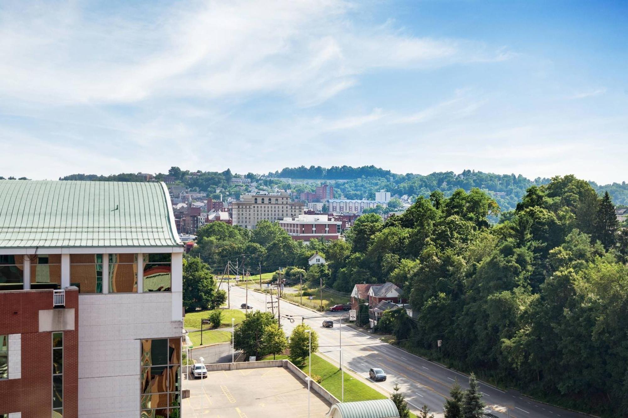 Morgantown Marriott At Waterfront Place Εξωτερικό φωτογραφία