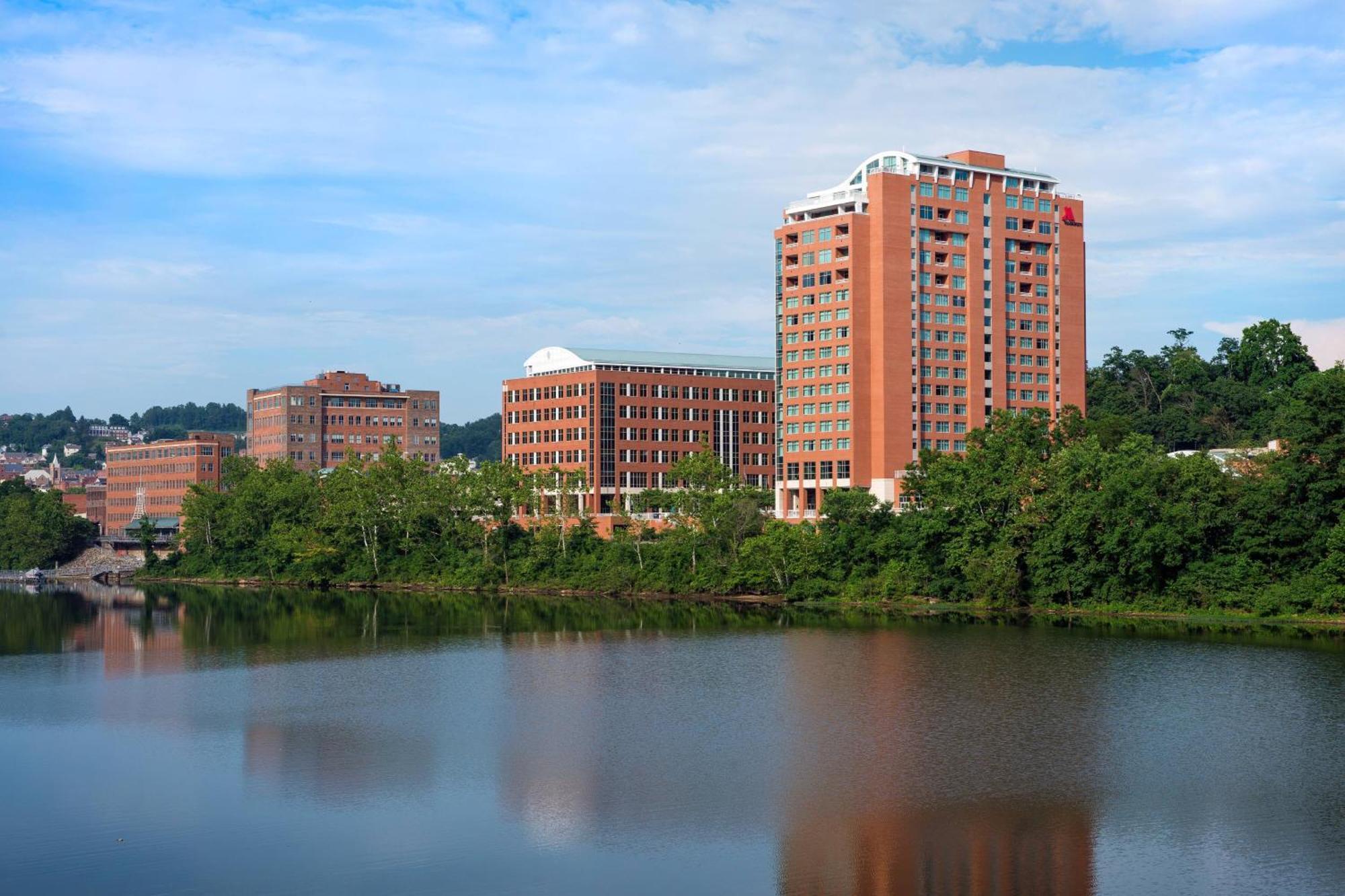 Morgantown Marriott At Waterfront Place Εξωτερικό φωτογραφία